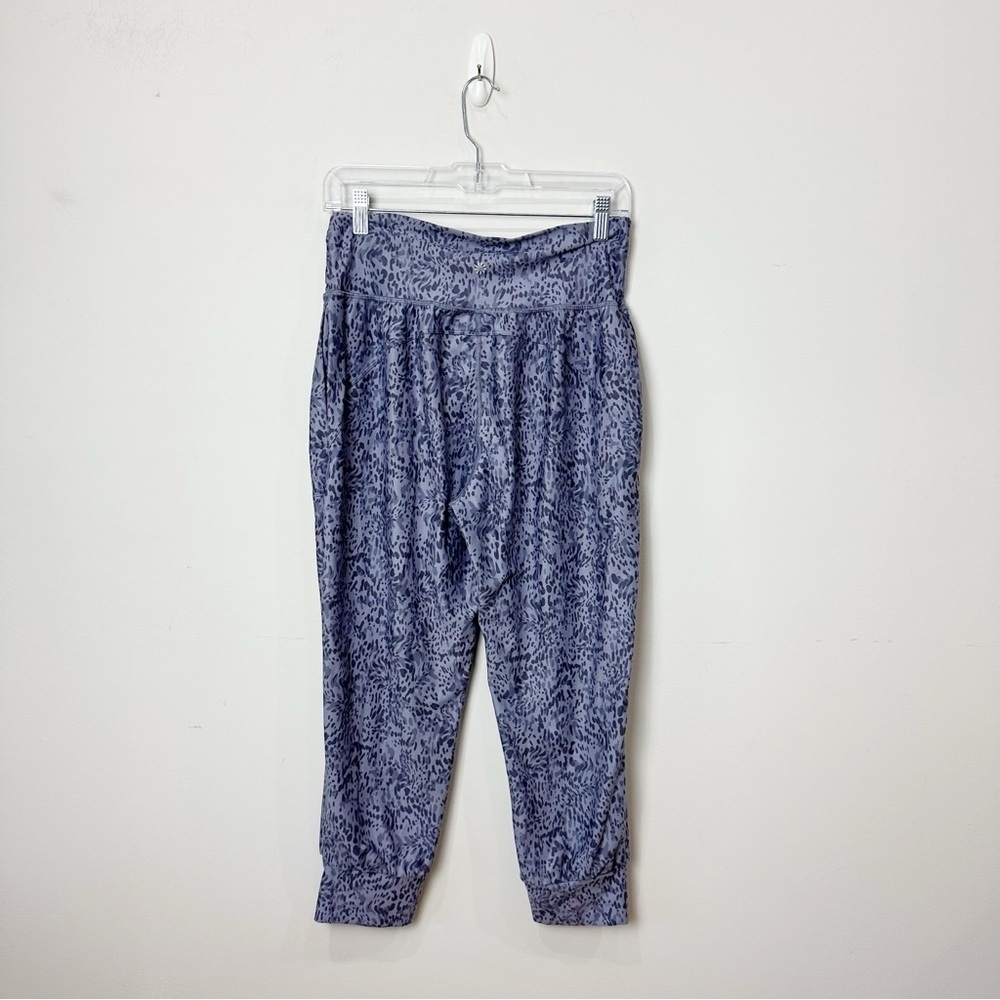 Athleta Salutation Printed Crop Jogger Purple Gray Pockets - Picture 5 of 11
